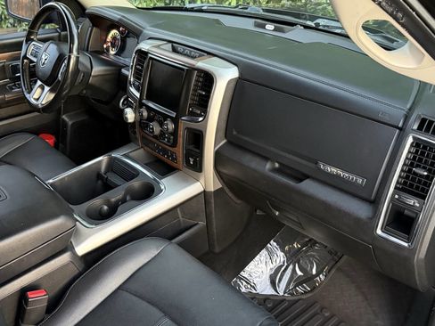 Used 2017 RAM 1500 Laramie w/ Convenience Group AWD/4WD image 15