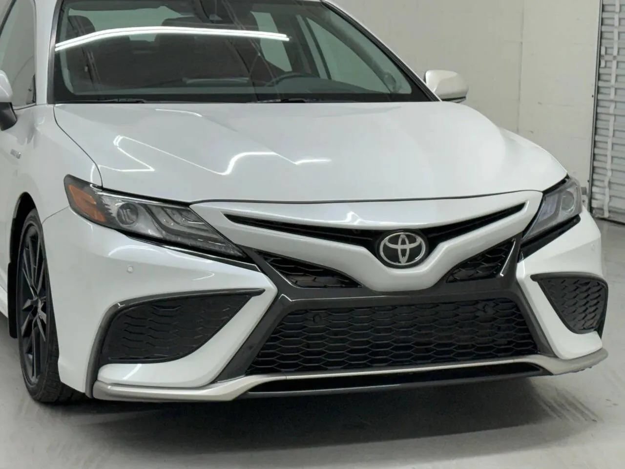 Used 2021 Toyota Camry XSE w/ Navigation Upgrade Package FWD image 41