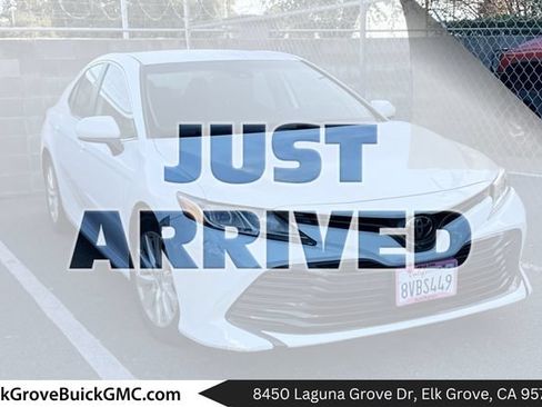 Used 2019 Toyota Camry LE FWD image 1