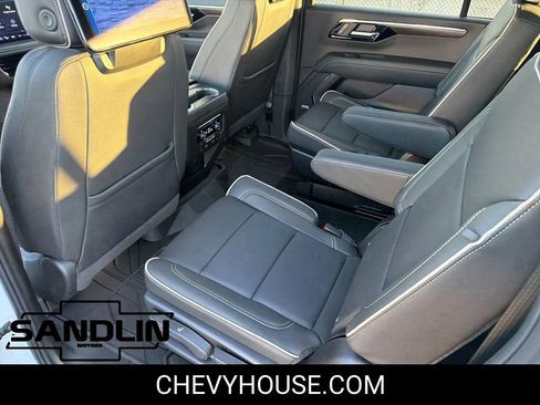 New 2026 Chevrolet Suburban Premier RWD image 31
