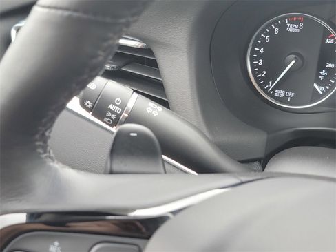 Used 2023 Buick Enclave Avenir w/ Avenir Technology Package image 39