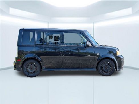 Used 2006 Scion xB FWD image 8