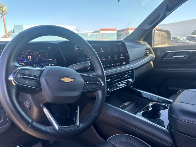 Used 2025 Chevrolet Tahoe Premier AWD/4WD image 11