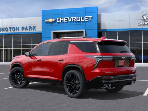 New 2026 Chevrolet Traverse High Country image 3