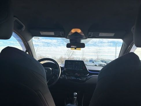 Used 2020 Toyota C-HR XLE image 12