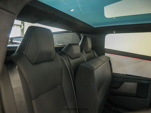 Used 2024 Tesla Cybertruck AWD Crew Cab image 24