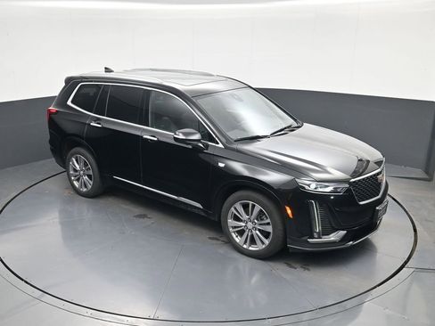 Used 2023 Cadillac XT6 Premium Luxury image 26