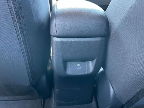 Used 2025 Nissan Versa SV FWD image 22