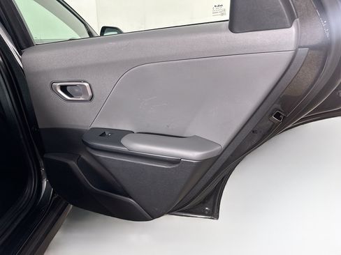 Used 2025 Kia K4 FWD image 28