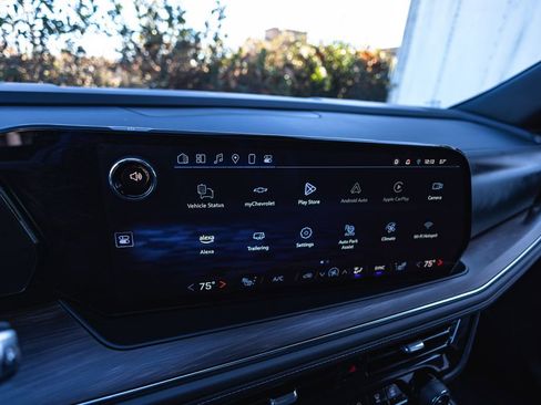 Used 2025 Chevrolet Tahoe LT w/ Comfort Package image 15