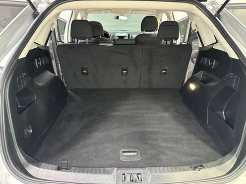 Used 2018 Ford Edge SE FWD image 23