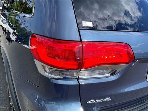 Used 2019 Jeep Grand Cherokee Limited AWD/4WD image 29