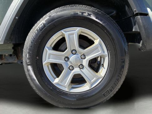 Used 2021 Jeep Wrangler Sport AWD/4WD image 25