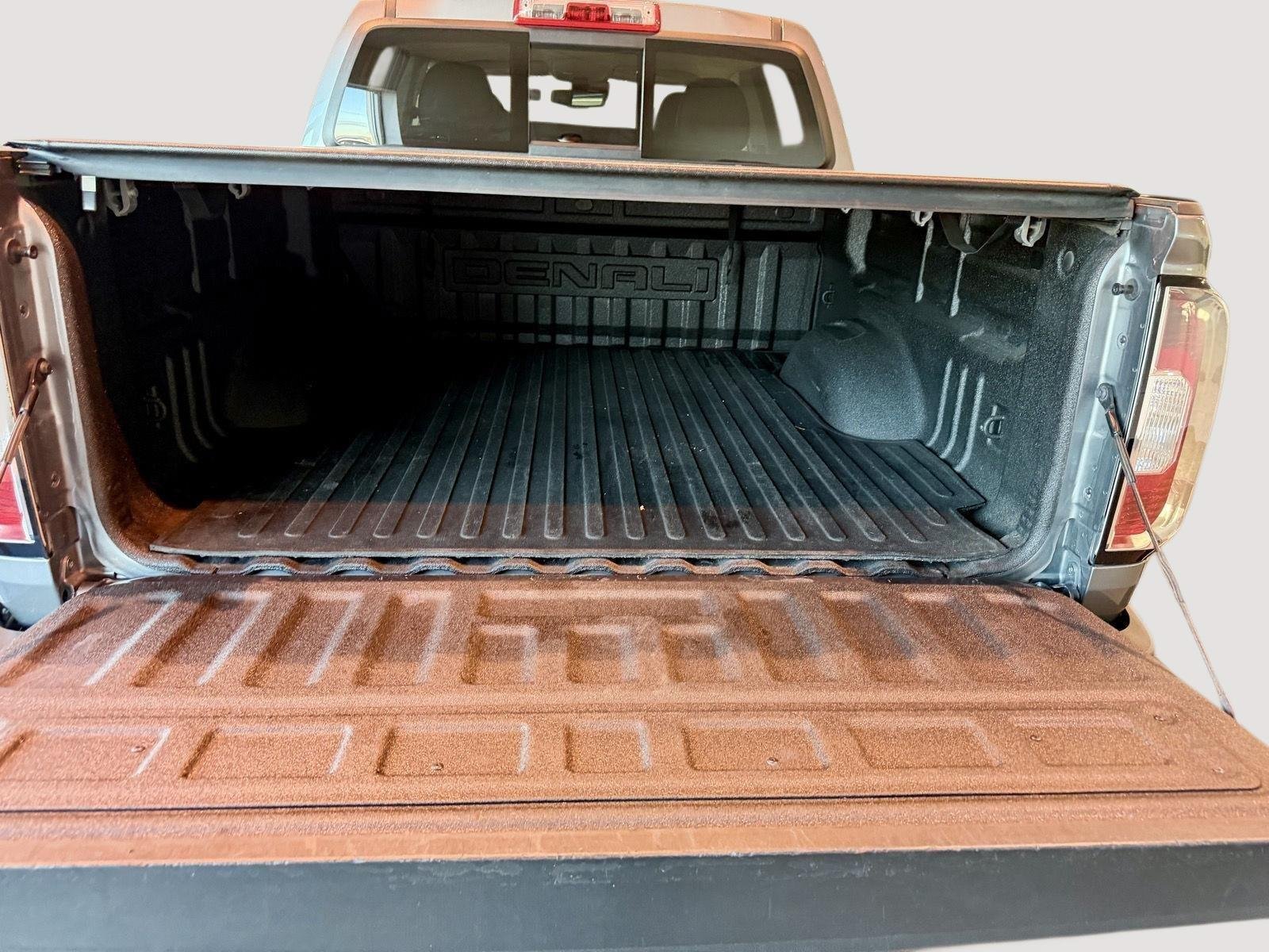 Used 2019 GMC Canyon Denali AWD/4WD image 16