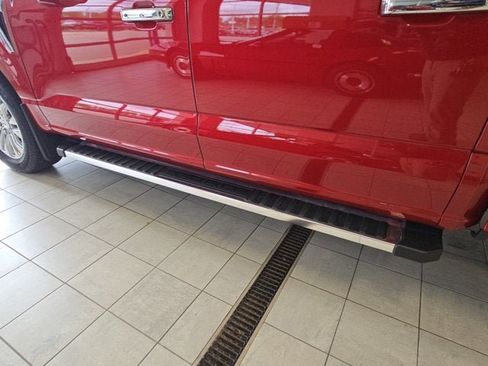 Used 2025 Ford F150 Lariat w/ Equipment Group 502A High AWD/4WD image 19