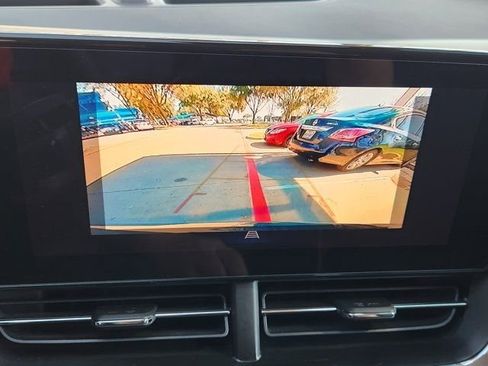 Used 2025 Chevrolet Trax LT w/ Driver Confidence Package image 6