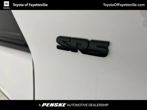 Used 2021 Toyota 4Runner SR5 Premium w/ Moonroof Package AWD/4WD image 27