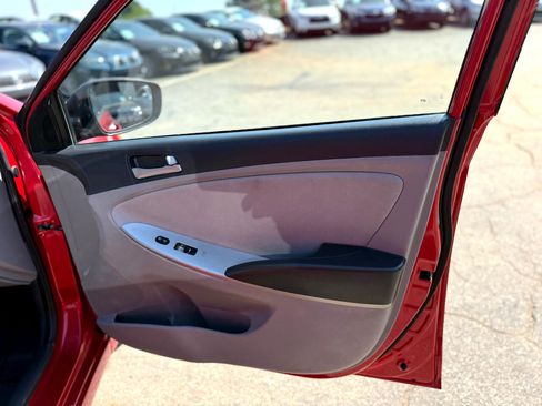 Used 2016 Hyundai Accent SE image 34