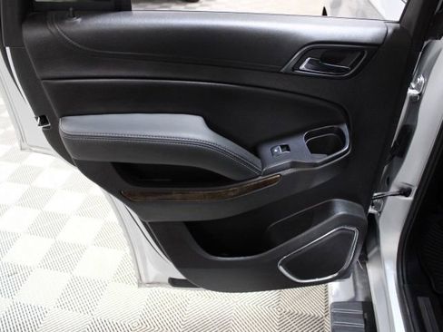 Used 2018 Chevrolet Tahoe LT w/ LT Signature Package image 25