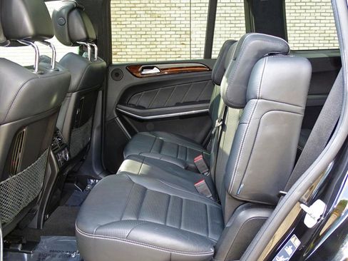Used 2014 Mercedes-Benz GL 63 AMG 4MATIC image 14