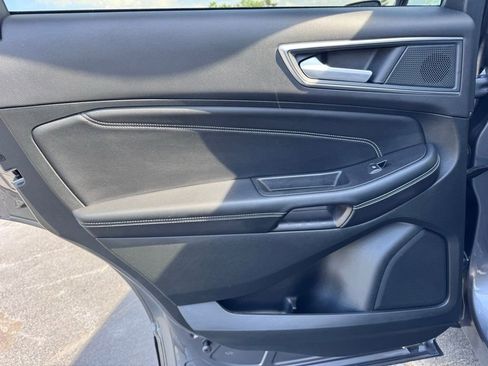 Used 2024 Ford Edge Titanium AWD/4WD image 29