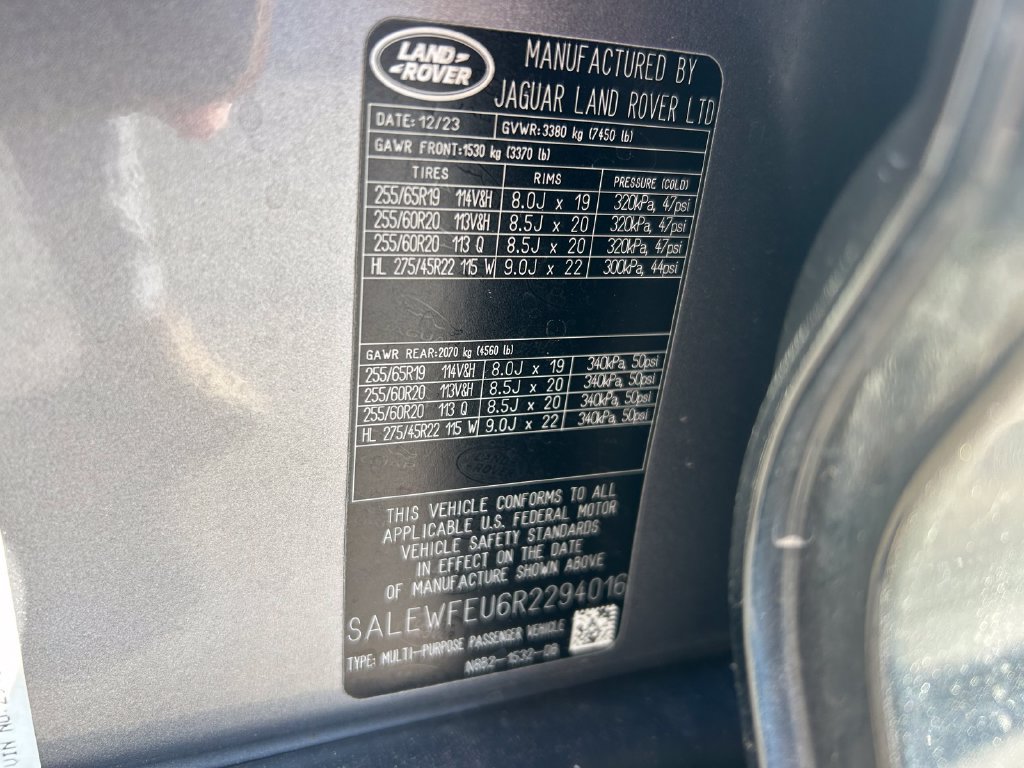 Used 2024 Land Rover Defender 130 Outbound AWD/4WD image 10