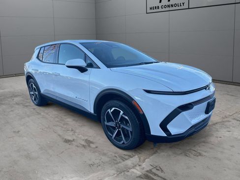 New 2026 Chevrolet Equinox EV LT FWD image 1