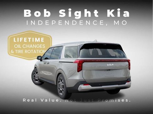 New 2026 Kia Carnival EX FWD image 4