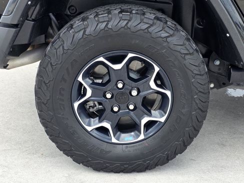 Used 2022 Jeep Wrangler Unlimited Rubicon 4xe w/ Steel Bumper Group AWD/4WD image 8