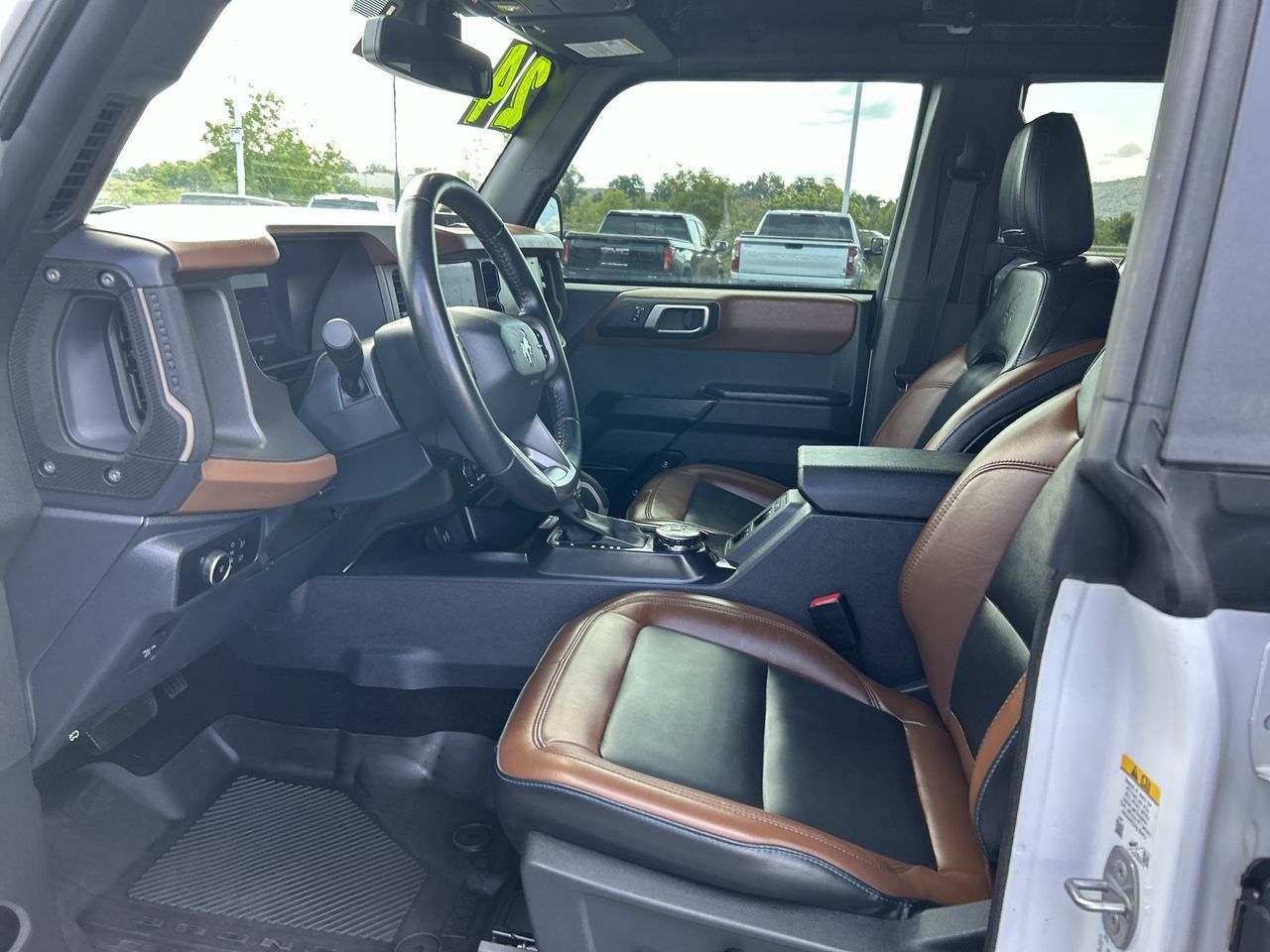 Used 2024 Ford Bronco Outer Banks AWD/4WD image 21