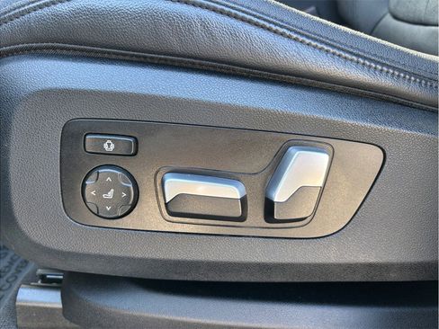 Used 2021 BMW X5 xDrive40i w/ Premium Package image 21