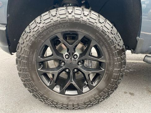 Used 2021 Chevrolet Silverado 1500 LT Trail Boss image 28