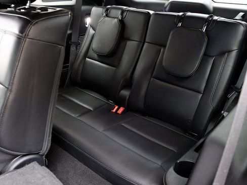 Used 2020 Ford Explorer XLT w/ Equipment Group 202A image 12