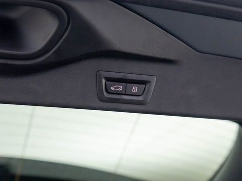 Used 2025 BMW X5 xDrive50e w/ Executive Package image 31