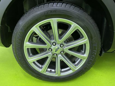 Used 2017 Ford Explorer Limited image 15