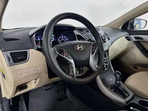Used 2016 Hyundai Elantra SE w/ Option Group 02 FWD image 19
