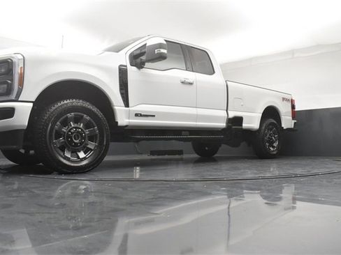 Used 2023 Ford F350 Lariat w/ Sport Appearance Package image 21