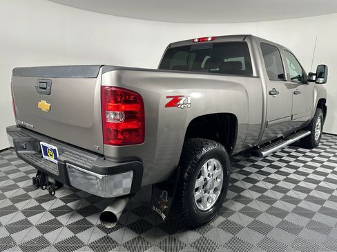 Used 2014 Chevrolet Silverado 3500 LT w/ Interior Plus Package AWD/4WD image 9