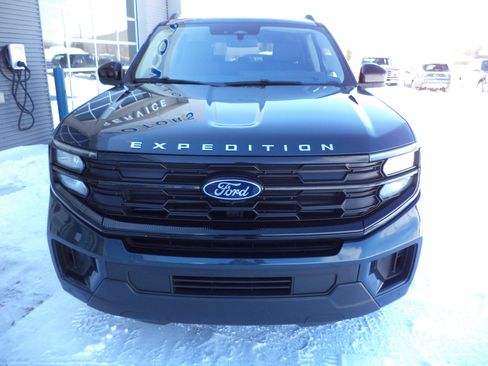 Used 2025 Ford Expedition Max Active image 10