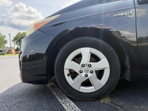 Used 2010 Toyota Prius Five FWD image 2