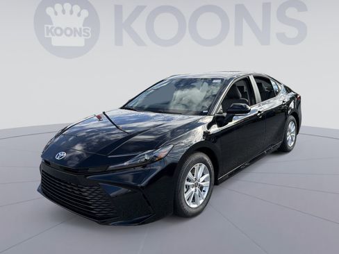 New 2026 Toyota Camry LE image 1