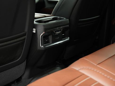 New 2026 GMC Sierra 2500 Denali Ultimate AWD/4WD image 25