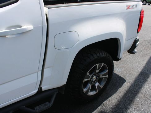 Used 2016 Chevrolet Colorado Z71 AWD/4WD image 4