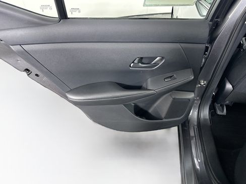 Used 2025 Nissan Sentra SV FWD image 25