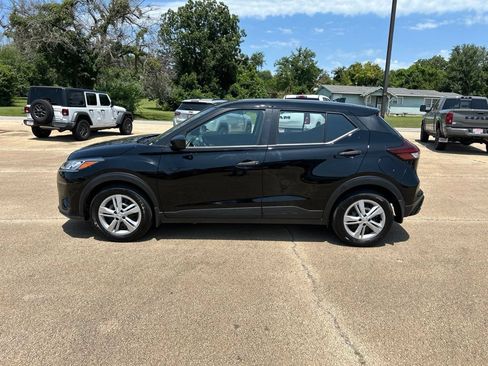 Used 2024 Nissan Kicks S FWD image 2