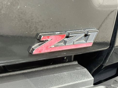 Used 2023 Chevrolet Colorado Z71 w/ Z71 Convenience Package 2 AWD/4WD image 27