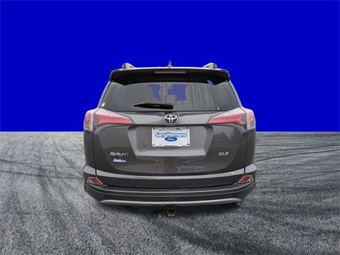 Used 2017 Toyota RAV4 XLE image 5
