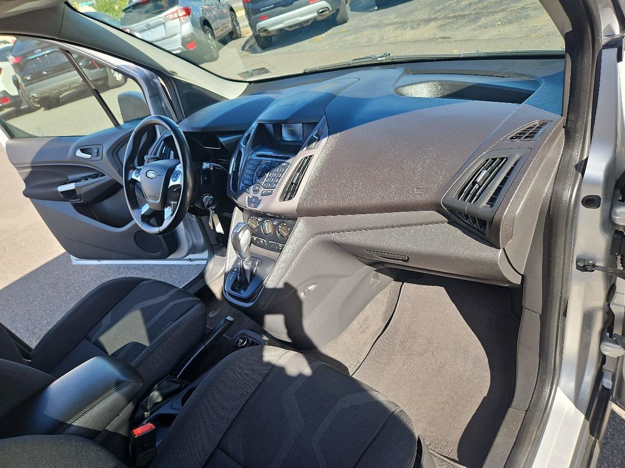 Used 2017 Ford Transit Connect XLT FWD image 16