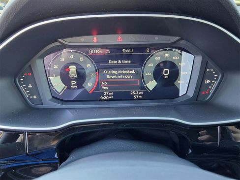 New 2025 Audi Q3 2.0T Premium image 25