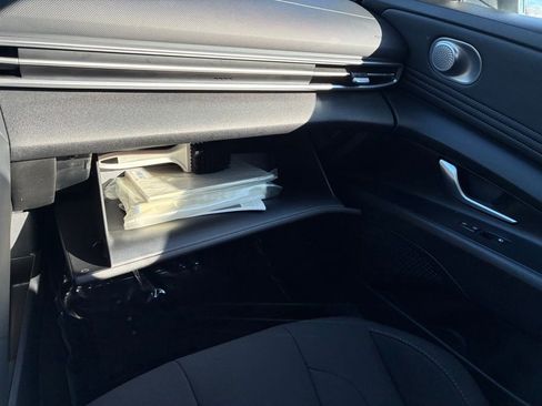 Used 2022 Hyundai Elantra SEL w/ Convenience Package image 34